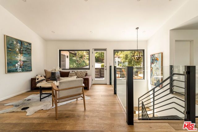 11587 Sunshine Terrace, Los Angeles, CA 91604