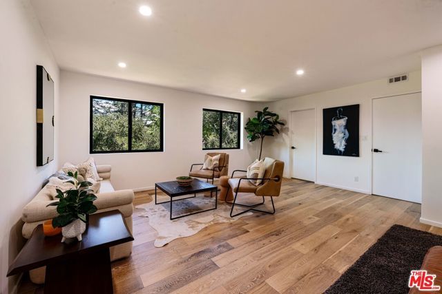 11587 Sunshine Terrace, Los Angeles, CA 91604