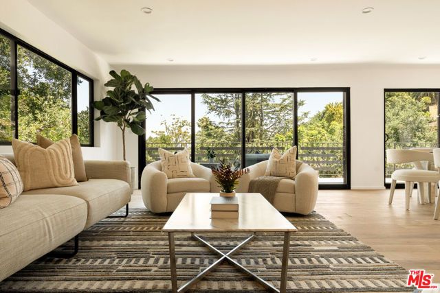 11587 Sunshine Terrace, Los Angeles, CA 91604