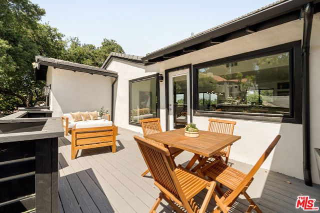 11587 Sunshine Terrace, Los Angeles, CA 91604