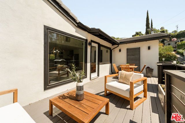 11587 Sunshine Terrace, Los Angeles, CA 91604