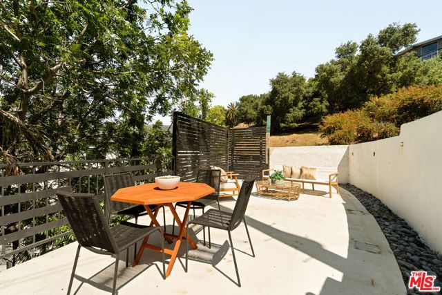 11587 Sunshine Terrace, Los Angeles, CA 91604