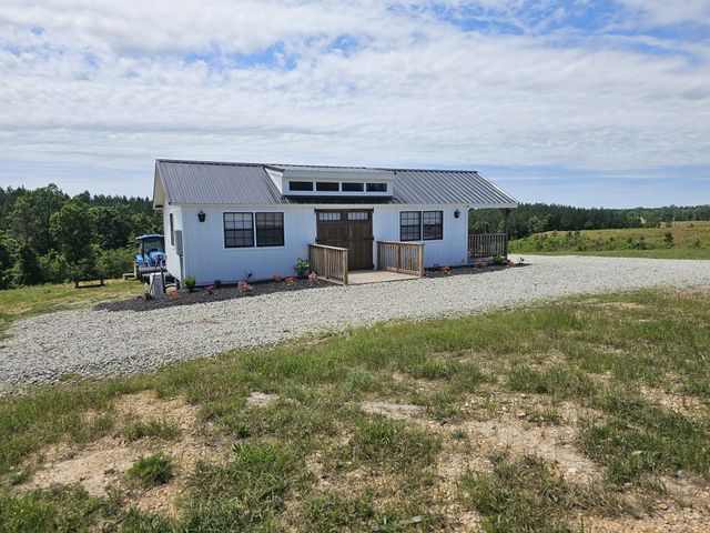 250 Seiber Ridge Rd, Hohenwald, TN 38462