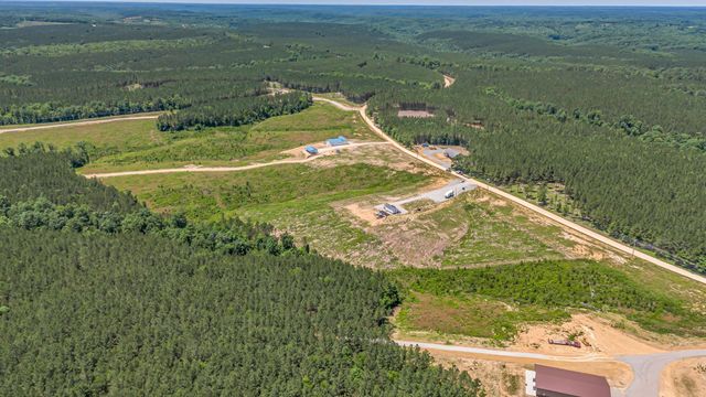 250 Seiber Ridge Rd, Hohenwald, TN 38462