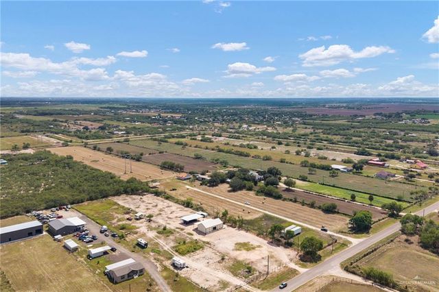 21712 N Val Verde Road, Edinburg, TX 78542