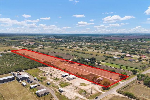 21712 N Val Verde Road, Edinburg, TX 78542