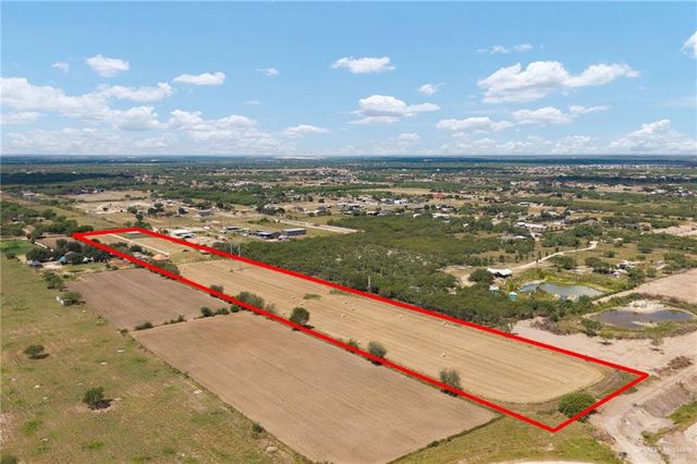21712 N Val Verde Road, Edinburg, TX 78542
