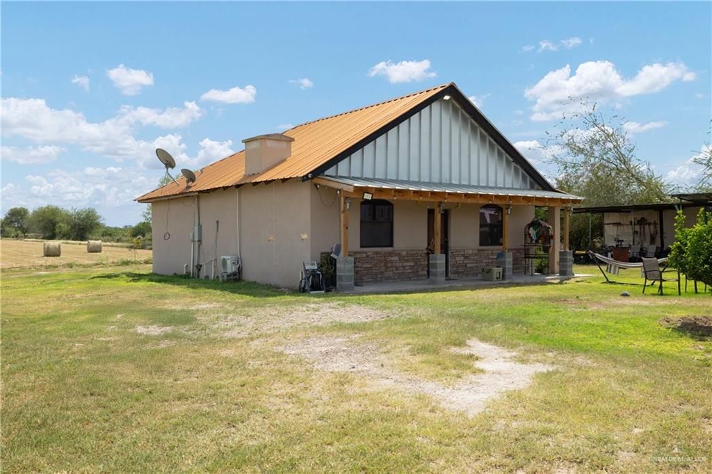 21712 N Val Verde Road, Edinburg, TX 78542