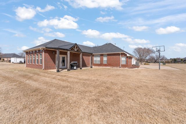 3004 Glenwood Drive, Joshua, TX 76058