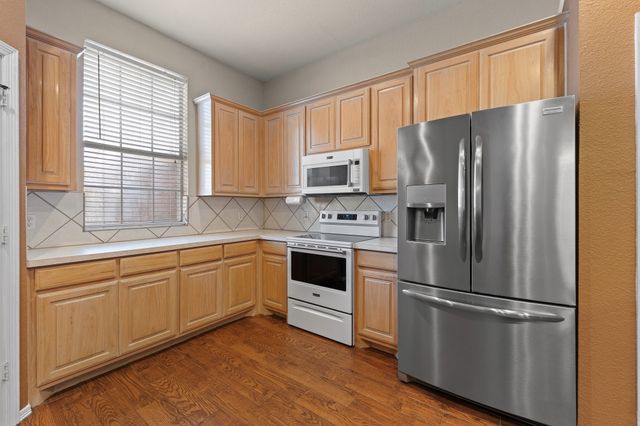 3004 Glenwood Drive, Joshua, TX 76058