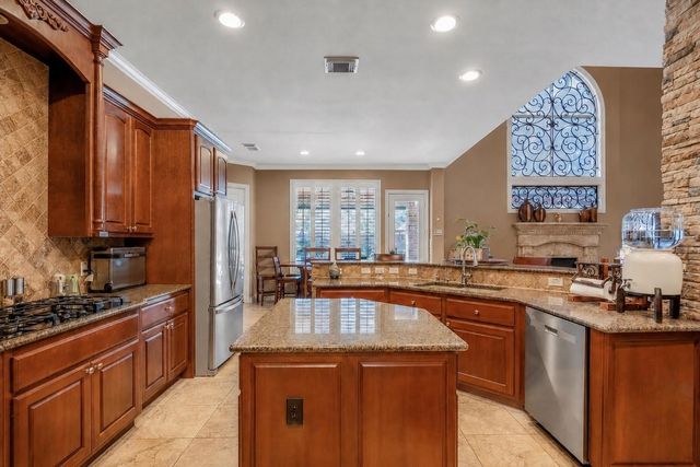 134 Manor Lake Estates Drive, Spring, TX 77379