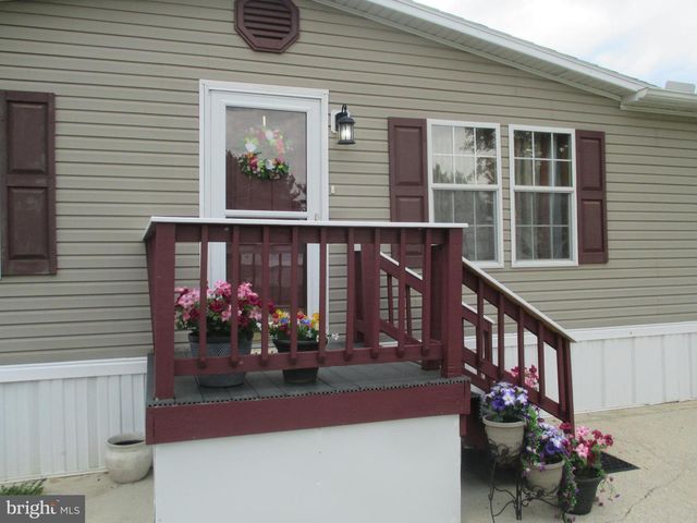 284 WAVERLY CT, Fayetteville, PA 17222