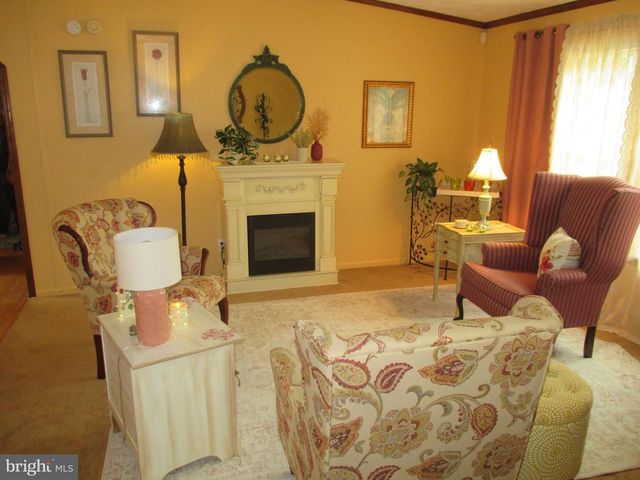 284 WAVERLY CT, Fayetteville, PA 17222