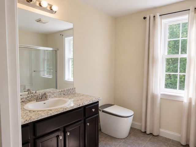 21 Stocklan Circle, Dover, NH 03820