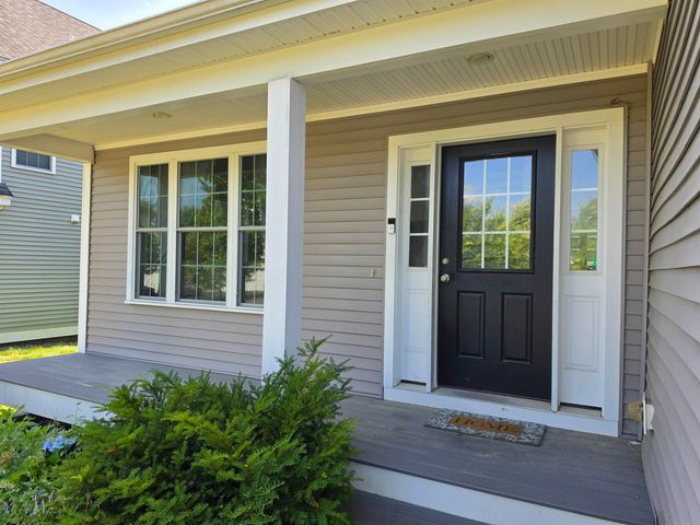 21 Stocklan Circle, Dover, NH 03820