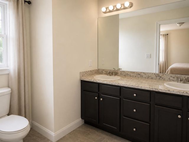 21 Stocklan Circle, Dover, NH 03820