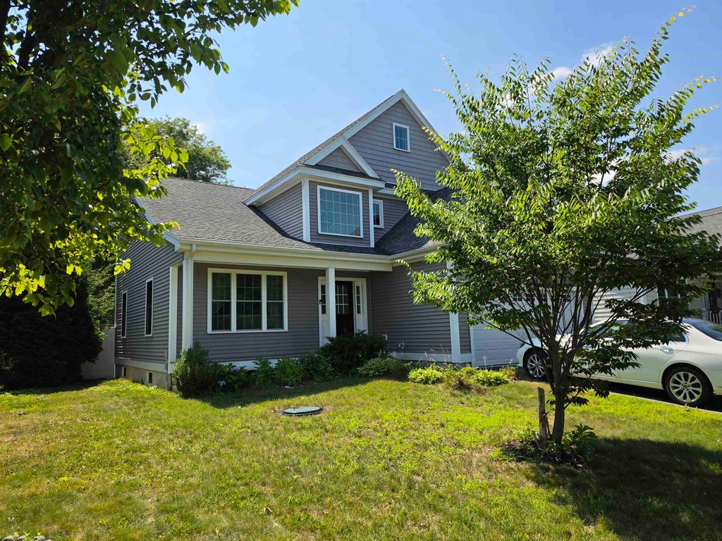 21 Stocklan Circle, Dover, NH 03820