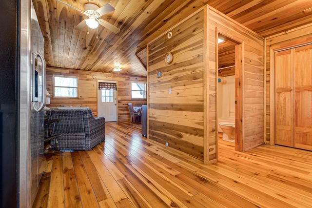 214 Lindsey Lane, Wellington, KY 40387