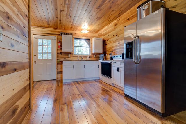 214 Lindsey Lane, Wellington, KY 40387