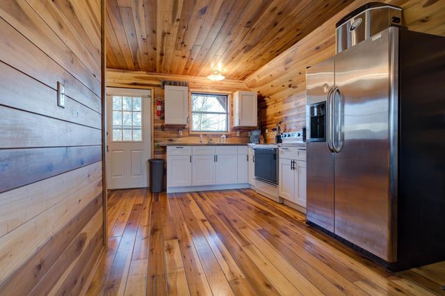 214 Lindsey Lane, Wellington, KY 40387