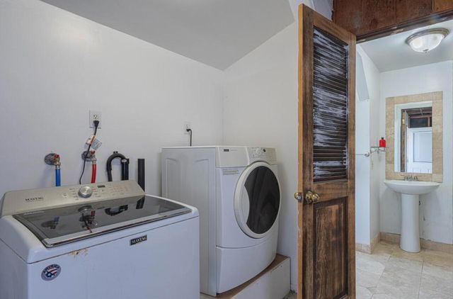 757 Middlefield Road, Salinas, CA 93906