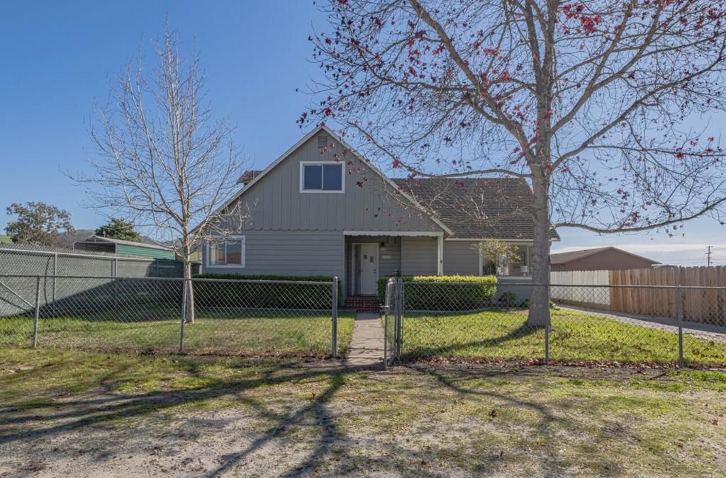 757 Middlefield Road, Salinas, CA 93906