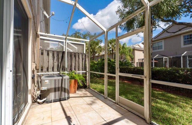 1928 Madeira Drive, Weston, FL 33327