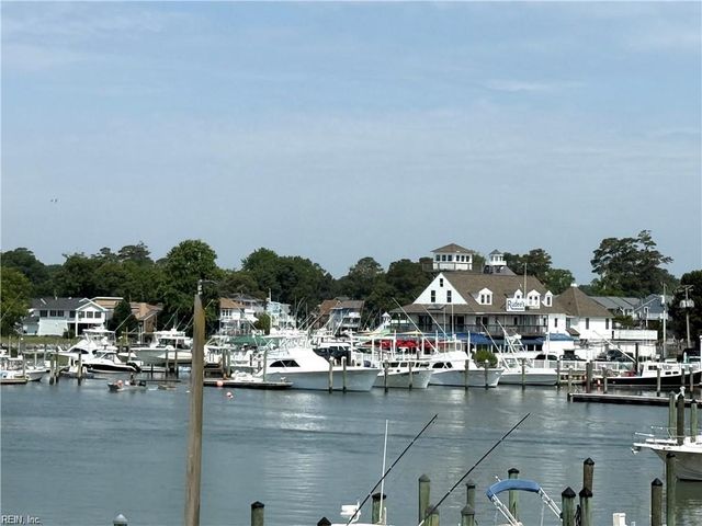 411 Harbour Pt Apt 102, Virginia Beach, VA 23451