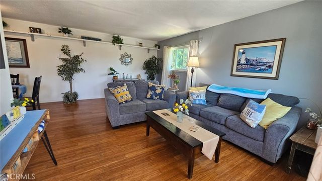 1267 Chalmette, Ventura, CA 93003