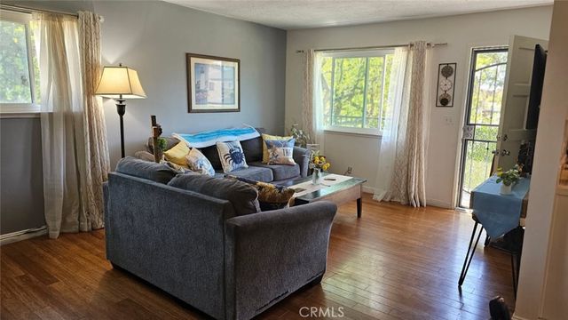 1267 Chalmette, Ventura, CA 93003