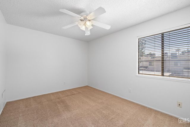 7800 Westfield Road 45, Bakersfield, CA 93309