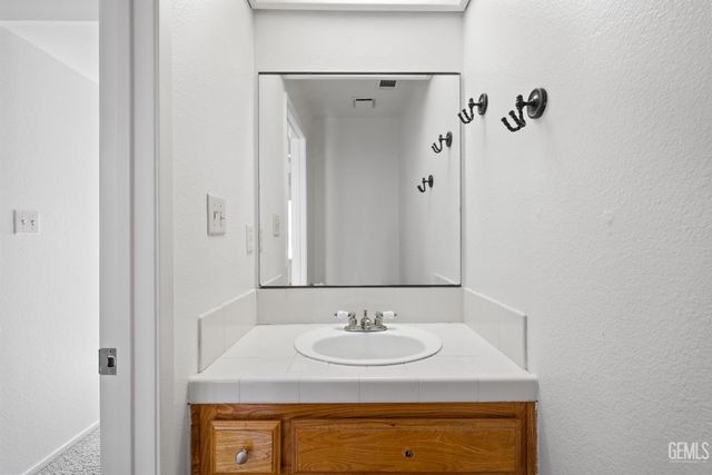 7800 Westfield Road 45, Bakersfield, CA 93309