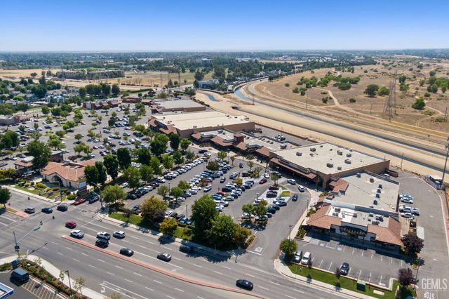 7800 Westfield Road 45, Bakersfield, CA 93309