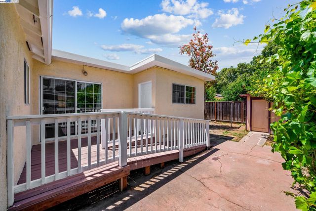 16829 Daryl Ave, San Lorenzo, CA 94580