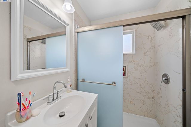 16829 Daryl Ave, San Lorenzo, CA 94580