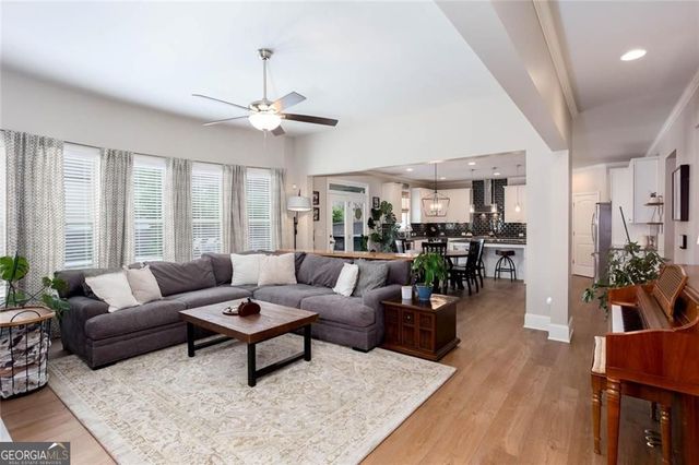 802 Omaha Place, Kennesaw, GA 30152