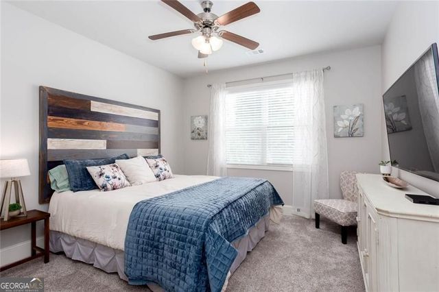 802 Omaha Place, Kennesaw, GA 30152