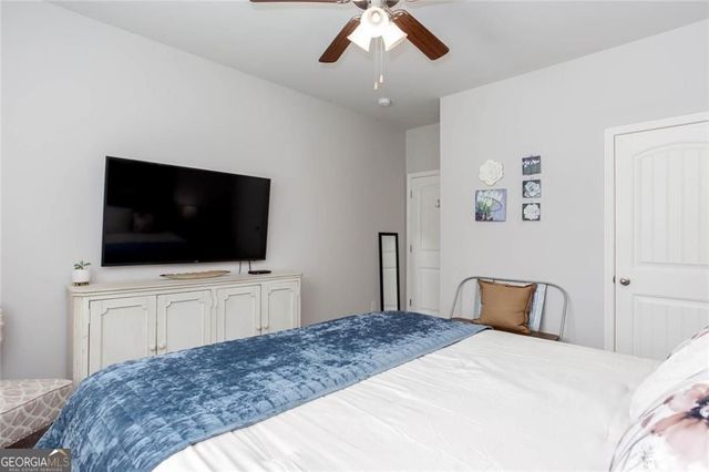 802 Omaha Place, Kennesaw, GA 30152