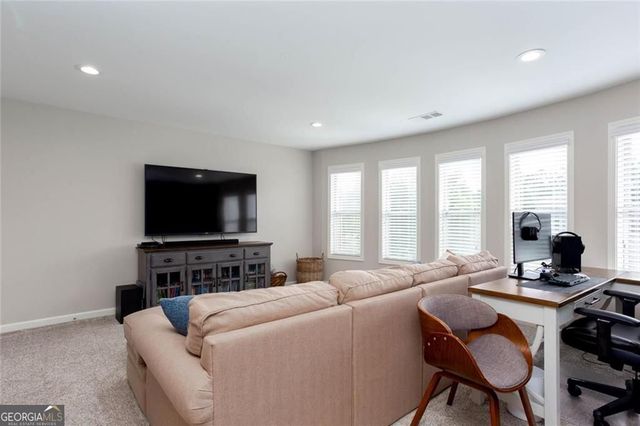 802 Omaha Place, Kennesaw, GA 30152