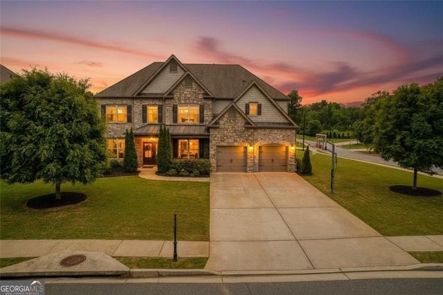 802 Omaha Place, Kennesaw, GA 30152