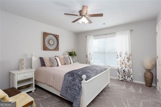 802 Omaha Place, Kennesaw, GA 30152