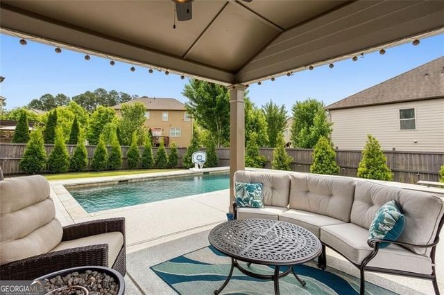 802 Omaha Place, Kennesaw, GA 30152