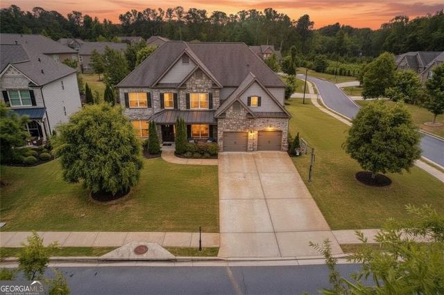 802 Omaha Place, Kennesaw, GA 30152
