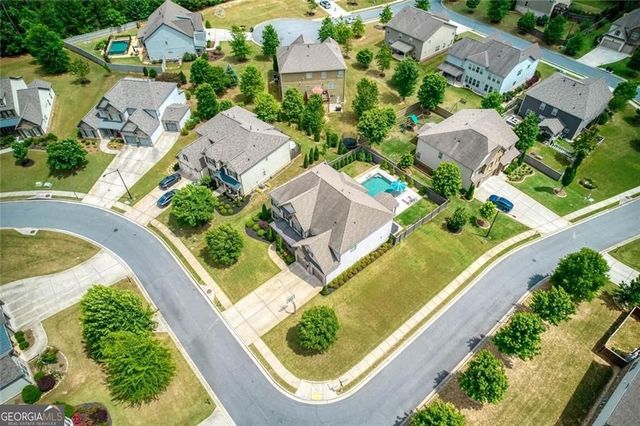 802 Omaha Place, Kennesaw, GA 30152