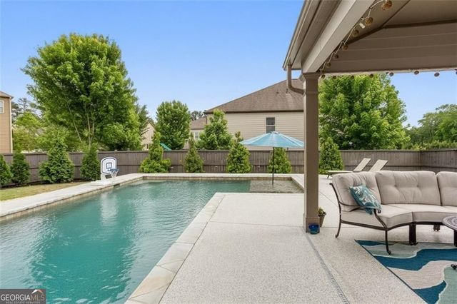 802 Omaha Place, Kennesaw, GA 30152