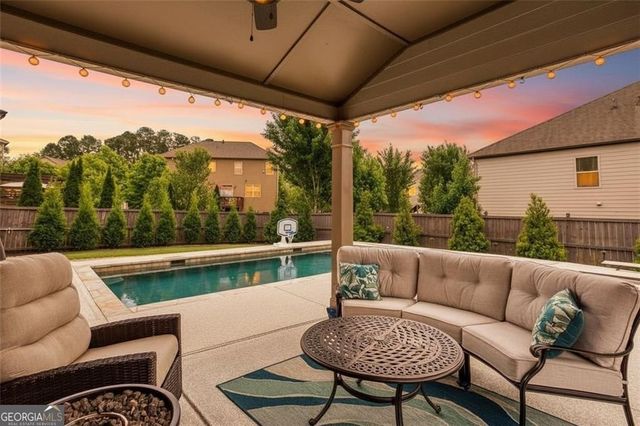 802 Omaha Place, Kennesaw, GA 30152