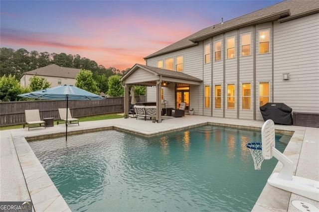 802 Omaha Place, Kennesaw, GA 30152