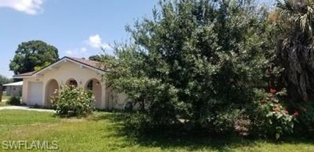 7472 San Carlos BLVD, Fort Myers, FL 33967