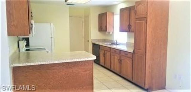 7472 San Carlos BLVD, Fort Myers, FL 33967