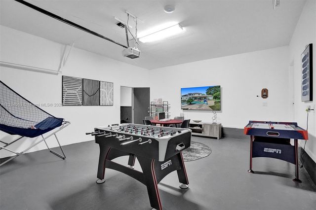 5100 NW 76th Pl, Fort Lauderdale, FL 33073